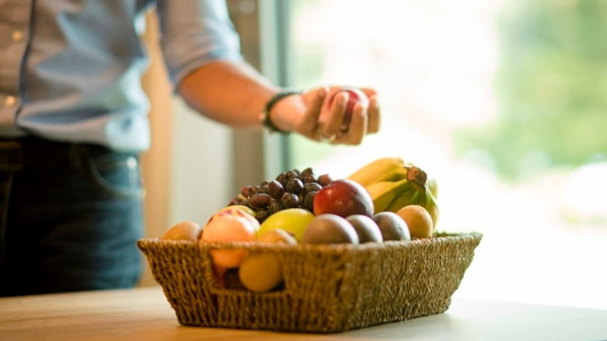 Livraison de fruits au bureau : comment améliorer la qualité de vie avec une corbeille de fruits en entreprise