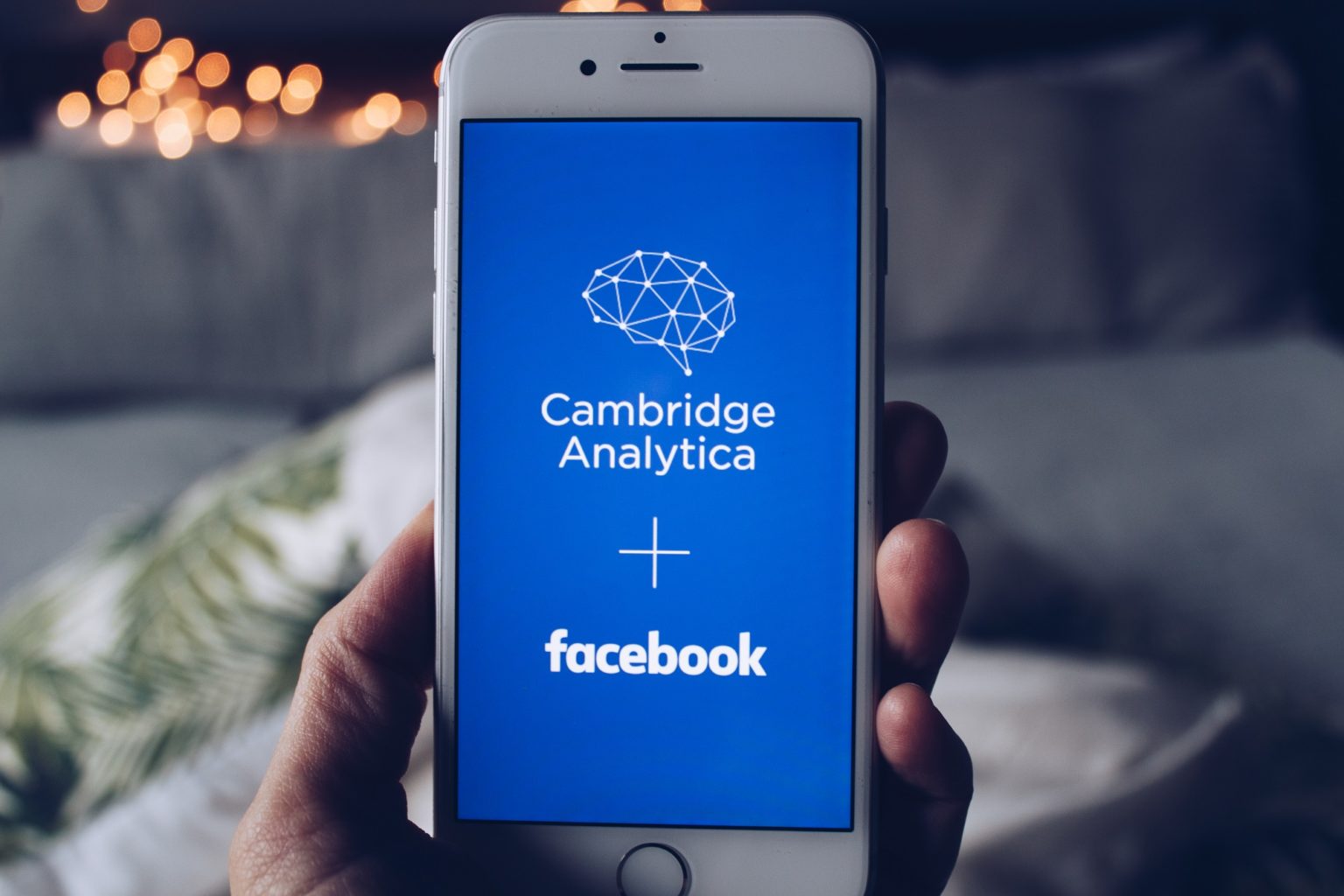 Qu'est-il reproché à la société Cambridge Analytica