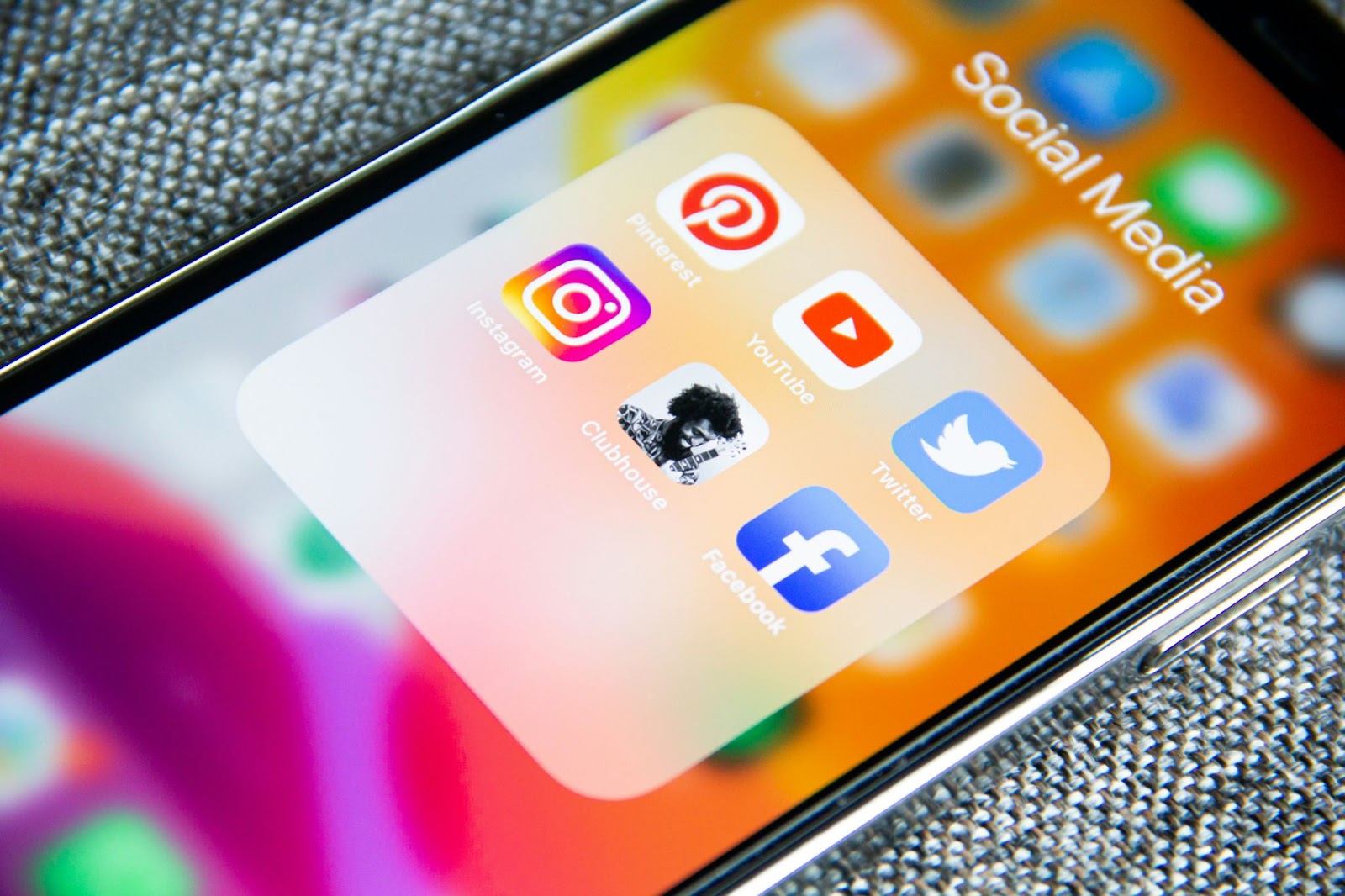  Les coulisses du design digital : comment transformer un visuel classique en contenu impactant