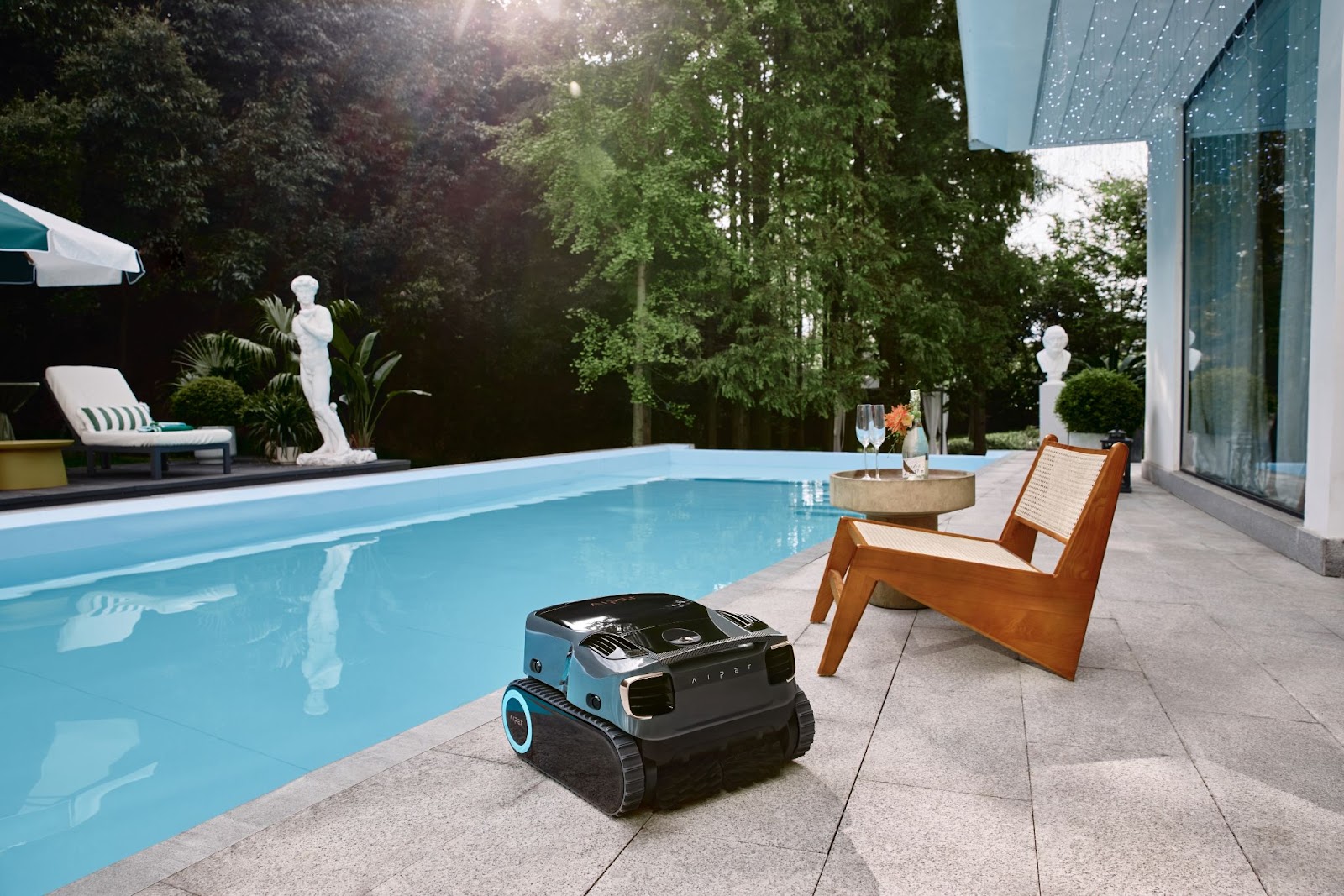 L’avenir de l’entretien des piscines : pourquoi les robots sans fil changent la donne