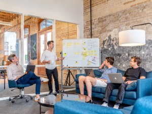 Conseils pour lancer une startup tech sans lever de fonds Conseils pour lancer une startup tech sans lever de fonds
