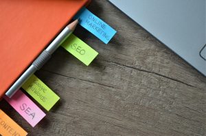 SEO ou Google Ads : quelle stratégie choisir ? SEO ou Google Ads : quelle stratégie choisir ?