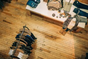 Tradis : l'expertise des étagères de magasin en bois pour sublimer votre point de vente